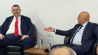 Делян Пеевски, лидер на ДПС и ПГ на ДПС - НОВО НАЧАЛО пред актива в Кърджали: Утре по мирен начин ще изразим нашата воля за една мирна и спокойна България!