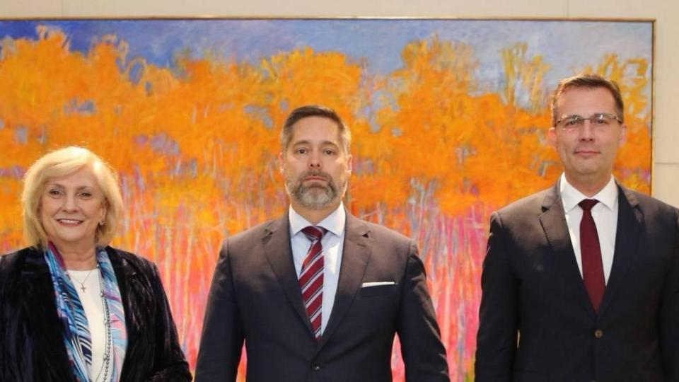 Зам.-председателите на ДПС Искра Михайлова и Станислав Анастасов се срещнаха с Крис Смит, зам.-помощник Държавен секретар на САЩ