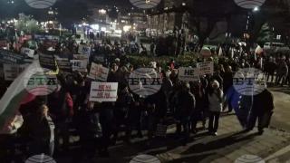 Митинг „НЕ на омразата“ събра граждани на площад „Възраждане“ в Разград