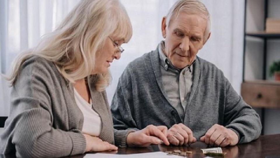 Хиляди българи с орязани пенсии от 1 юли 2026