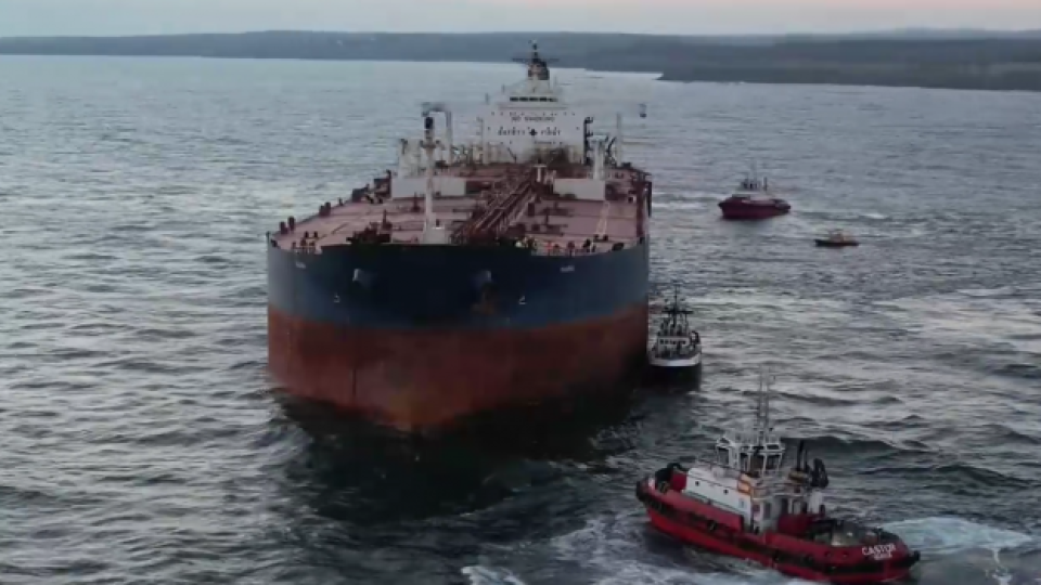 Танкерът "Кайрос" е задържан със заповед на "Морска администрация"