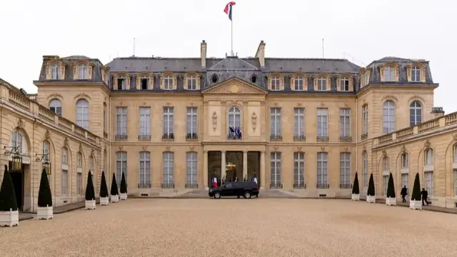 Скандал с привкус на лукс: Кой ограби трапезата на френския президент?