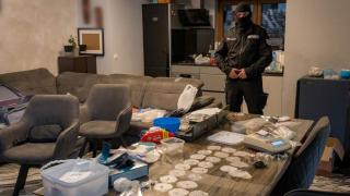 Вкарват наркотици чрез мебели втора ръка от Нидерландия