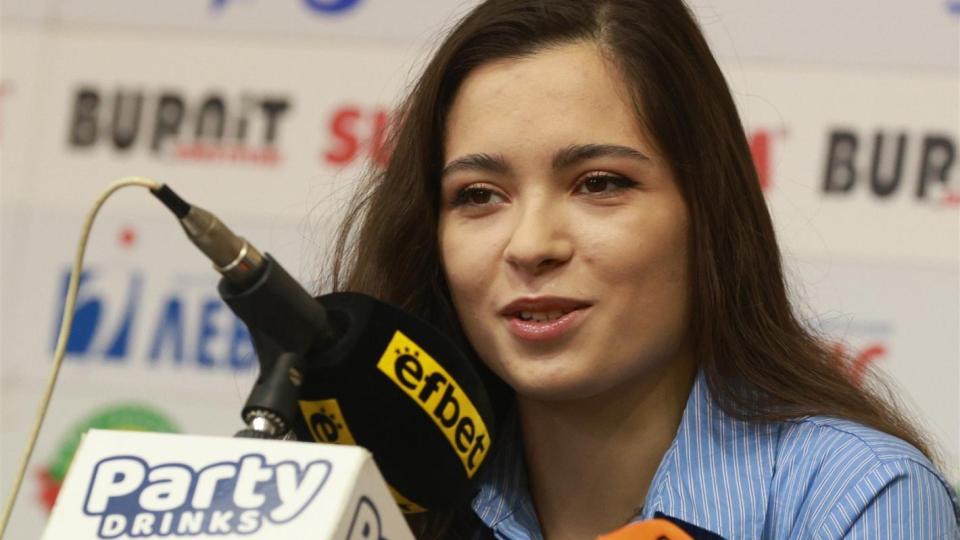 Заради разцеплението в шахмата: Европейската ни шампионка обмисля да премине под чужд флаг