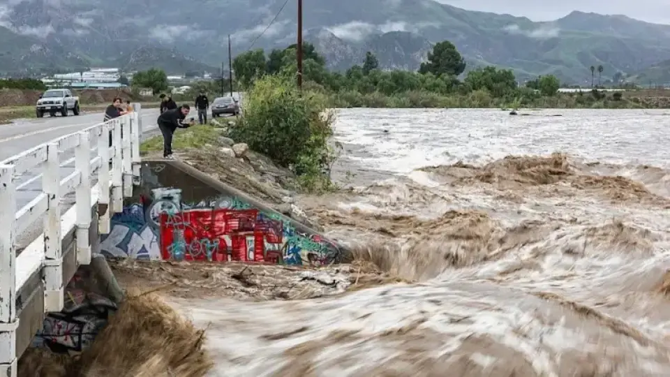 Извънредно положение в Лос Анджелис и част от Южна Калифорния заради внезапни наводнения