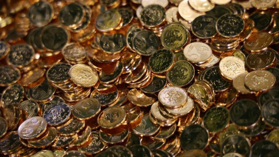А какво да правим със стотинките?