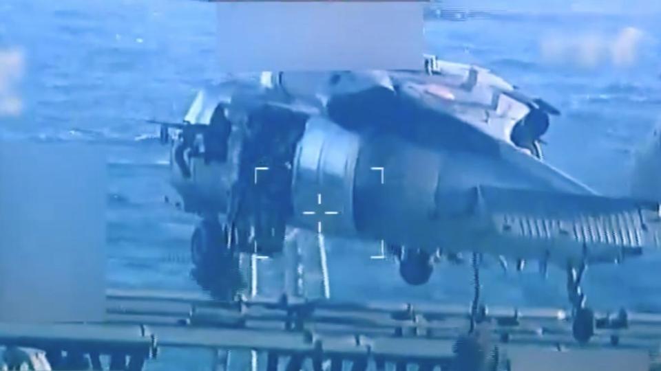 САЩ превзеха петролен танкер под руски флаг, въпреки че Москва изпрати кораби и подводница