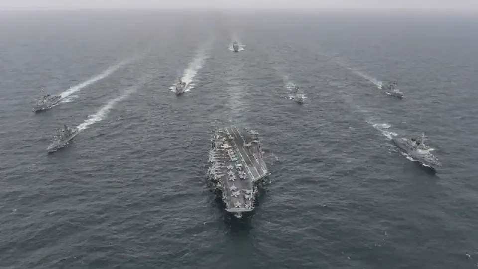 Тръмп: Американски военни кораби се насочват към Иран