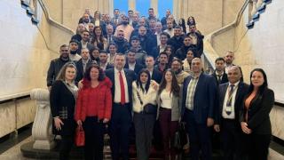 Делян Пеевски се срещна с младежи от област Плевен - те изразиха подкрепа за политиката на ДПС (СНИМКИ)