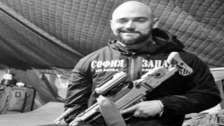 Убитият на фронта в Украйна българин трошил с чук Паметника на съветската армия