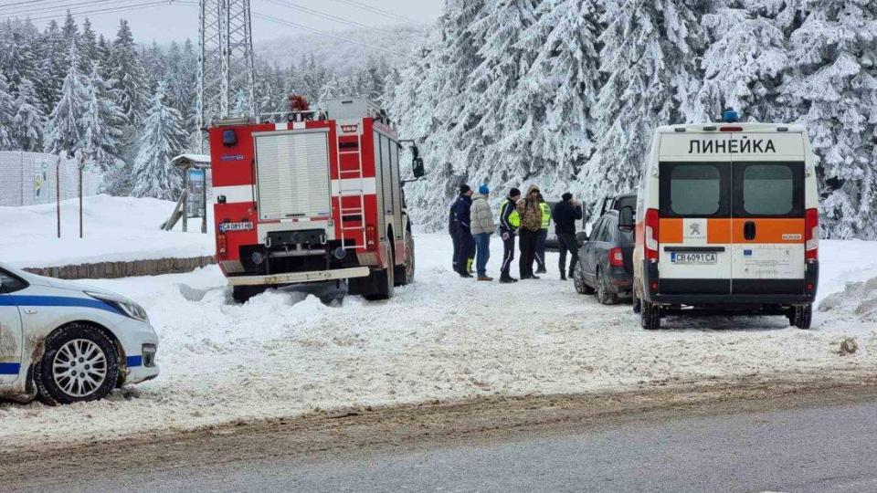 Десетина души обитавали хижата край "Петрохан", издирват двама