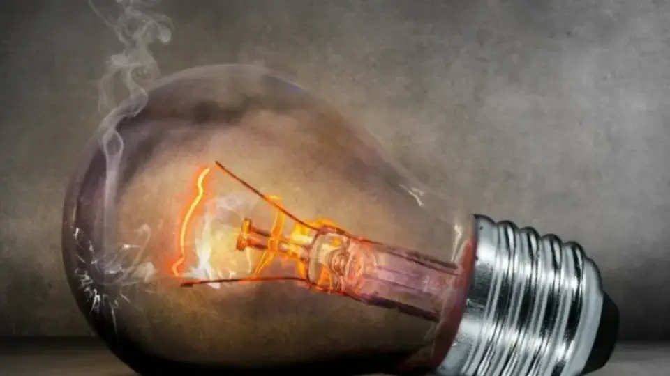 Хиляди домакинства получиха шокиращи сметки за ток - Каква е причината