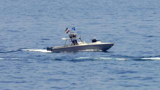 Лодки на Иранската революционна гвардия опитаха да задържат петролен танкер на САЩ