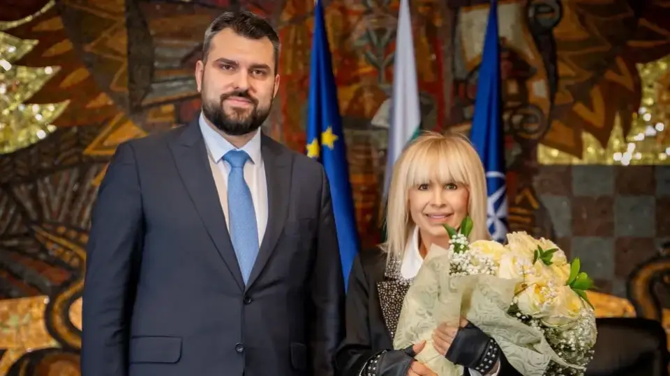 МВнР удостои със „Златна лаврова клонка“ Лили Иванова