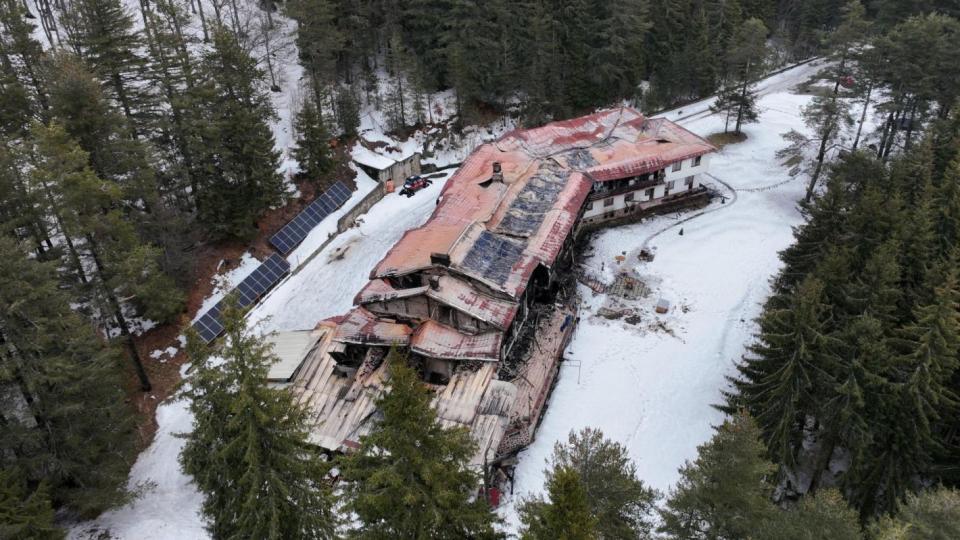 Секс, пари и имоти: Бащите на Николай Златков и Валери Андреев разпитани по случая "Петрохан"