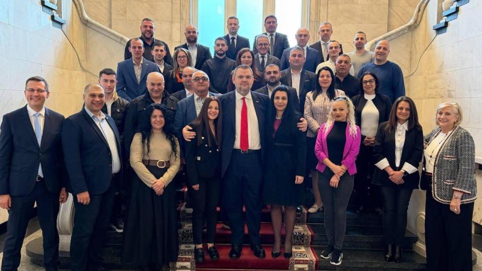 Делян Пеевски, лидер на ДПС и ПГ на ДПС-НОВО НАЧАЛО се срещна с младежи от област Монтана
