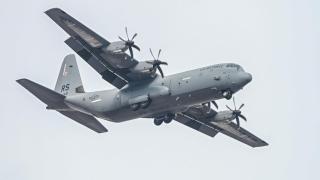 Американски самолет С-130 "Херкулес" кацна в София от базата на НАТО в Рамщайн (снимки)