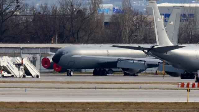 Летище "София" ще бъде отворено само за военни полети в малките часове на 23 и 24 февруари