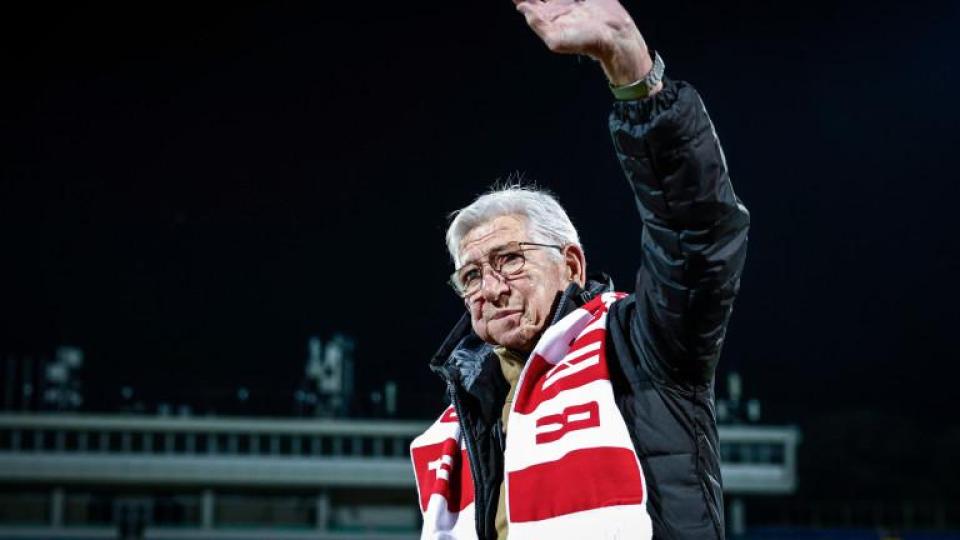 Трагедията на златното поколение: Велинов по стъпките на Боби Михайлов в небитието