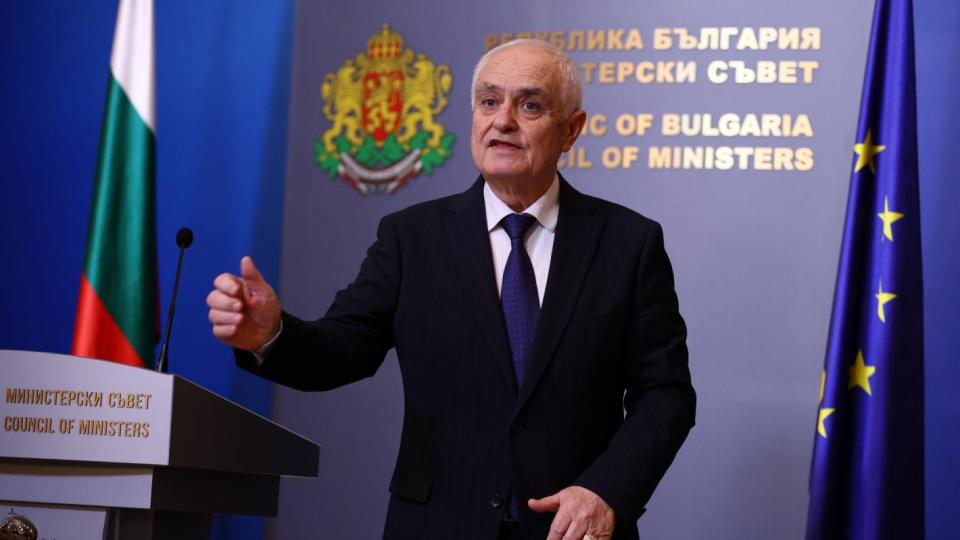 Запрянов: Самолетите на САЩ са тук за учение, не заради Иран, нямаше паркоместа на "Враждебна"