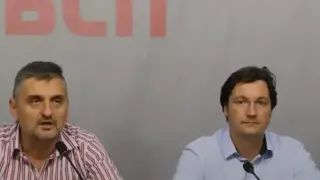 Мъчителят на котки Крум Зарков няма как да скъса опашката си с Кирил Добрев