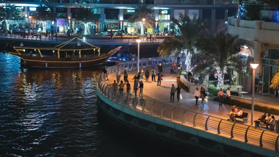 Адвокат: Туроператорите са длъжни да поемат до три безплатни нощувки на блокираните туристи в Близкия изток