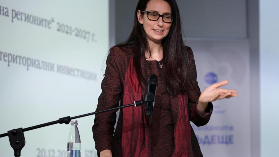 И регионалният министър Ангелина Бонева подаде оставка