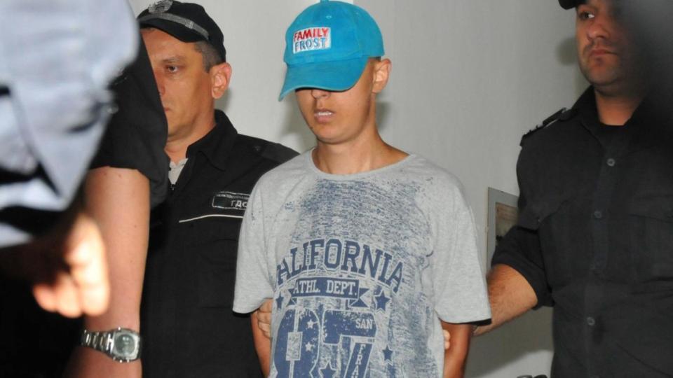 Убиецът на 11-годишната Никол от Бургас намушка многократно млада жена