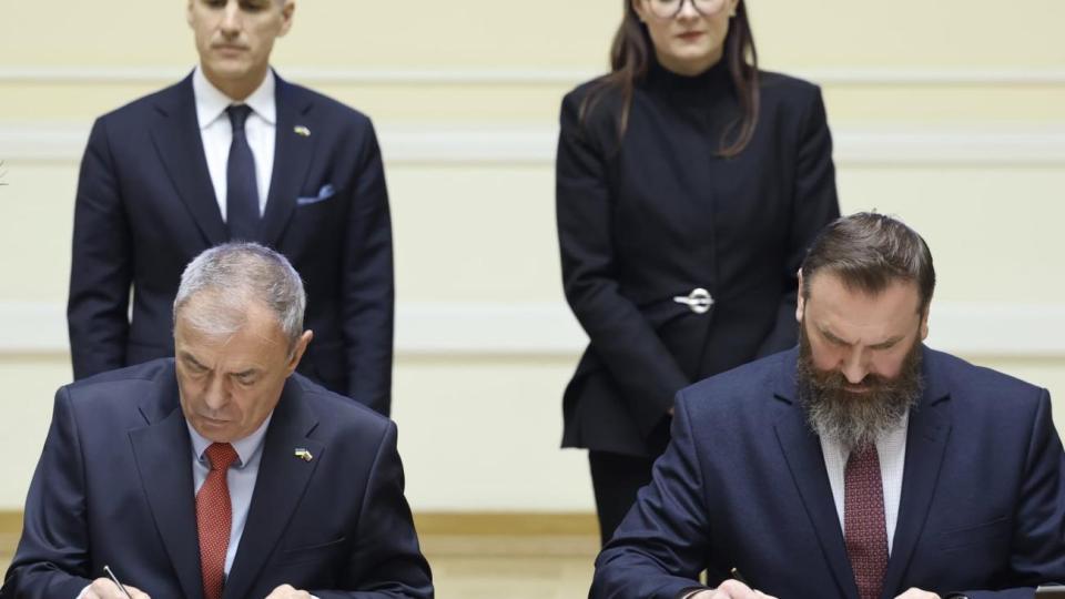 Вкарваме украинския език в обучението в училище, готвим преглед на учебниците по история