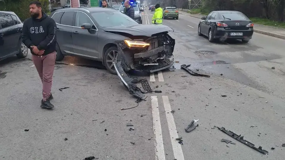 Катастрофа на Симеоновско шосе: Социални мрежи говорят за ЦРУ