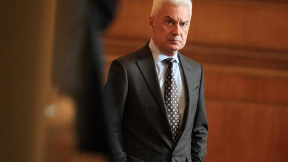 Волен Сидеров на 70: Пенсията ми е 720 евро, стига за джобни