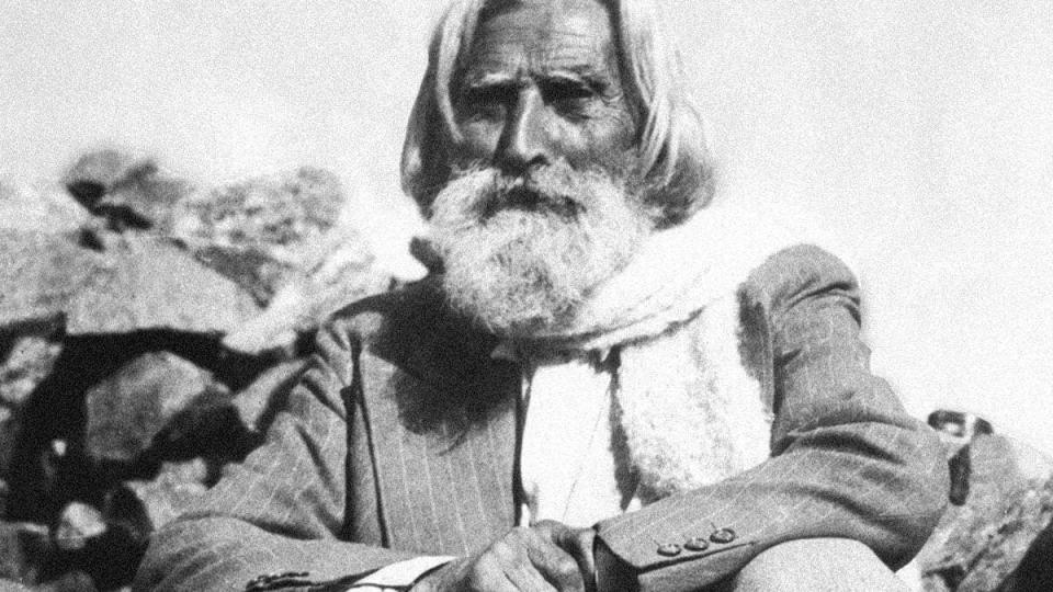 Създателят на Бялото братство казва преди век: Богомилите идват отново!