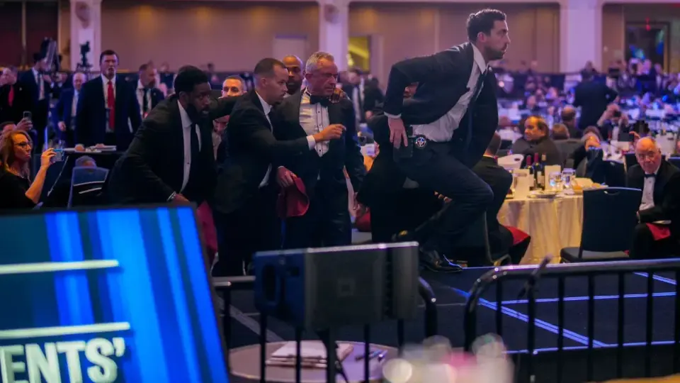 Нови разкрития: Стрелецът във Вашингтон се целел във...