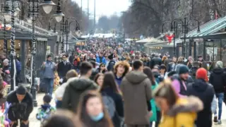 Жените в България преобладават: На всеки 1 000 мъже се падат по 1 080 дами