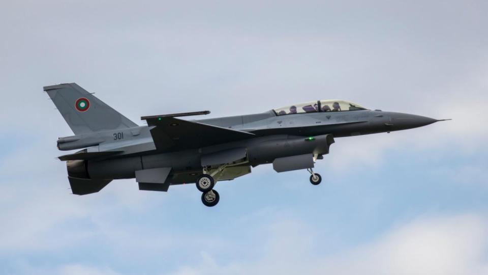 F-16 Block 70 дебютира над София за 6 май (видео/снимки)