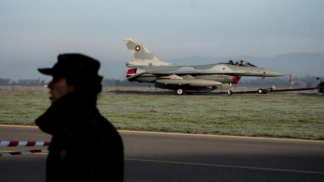 От F-16 до "Спартан": Вижте с какви самолети разполагат ВВС на България (галерия)