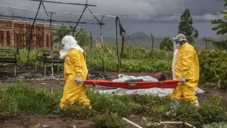 Разпространението на вируса Ебола излиза извън контрол, 18 заразени избягаха от болница