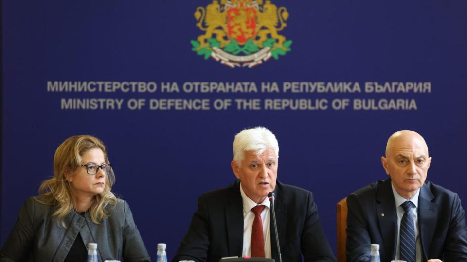 България повече няма да изпраща оръжие в Украйна