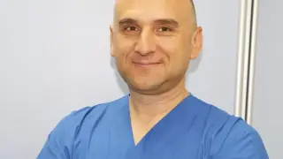Кардиолог: Пийте поне 2-2.5 литра вода на ден по време на жегите