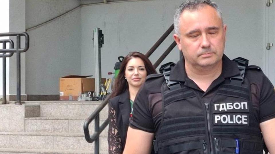 Полицейска съпруга прибирала рушветите във ВиК-Бургас
