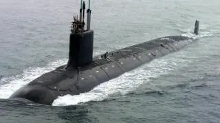 Русия спусна нова атомна подводница „Уляновск“ – носи ракети за кораби и цели на сушата