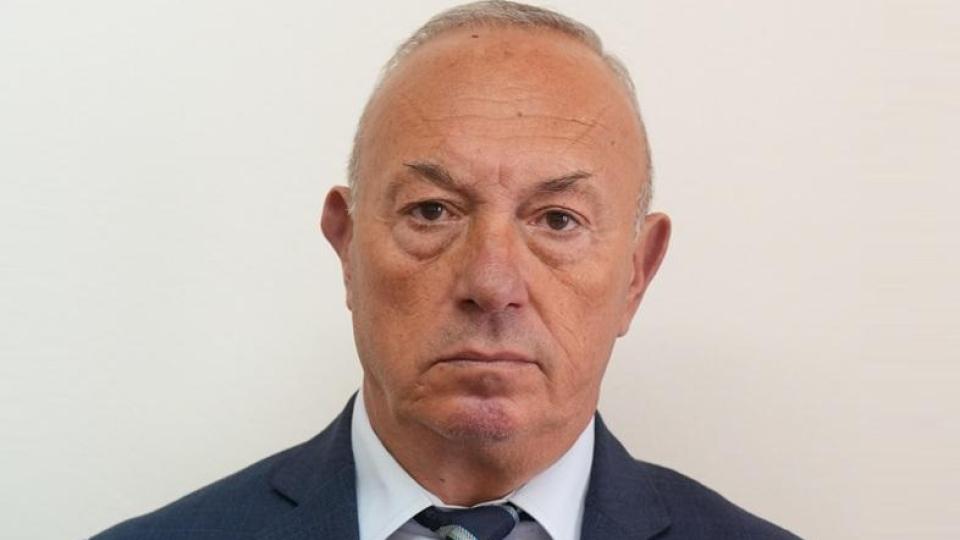 МВР пробито от новия Пепи Еврото: Емо Долара бутан нагоре от Сотир Цацаров, има ли тарифа за назначаване и уволняване? (ЗАПОВЕД)