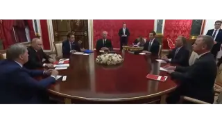 След срещата с Путин: Пратениците на Тръмп преговарят със Зеленски в Киев