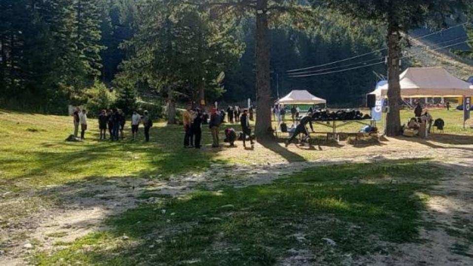 400 души покориха върха по време на мащабен тиймбилдинг в Мальовица