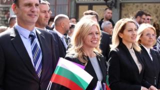 Михаела Доцова и народни представители се включиха в традиционното празнично шествие във Велико Търново по повод 118-ата годишнина от обявяването на Независимостта
