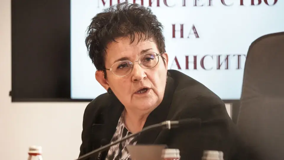 33% данък за свръхпечалбата, ваучерът за храна става 200 евро