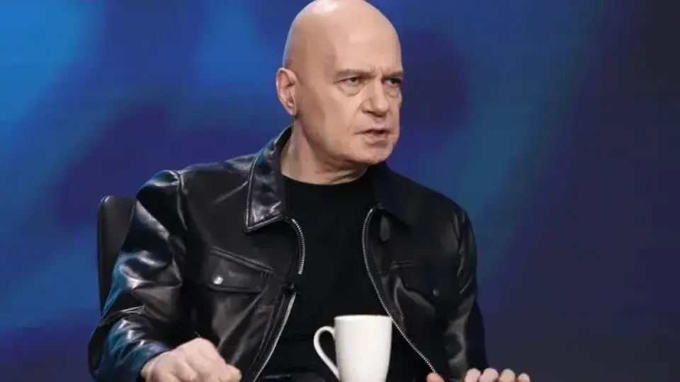 Слави към феновете на Калушев: Накрая ще остане само Ралица и санитарите от "4-ти километър"