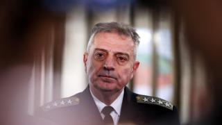 Началникът на отбраната Емил Ефтимов подаде оставка