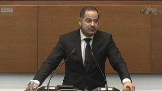Калин Стоянов уличи Демерджиев от трибуната на парламента, показа пълномощни от фирми на ПИМК