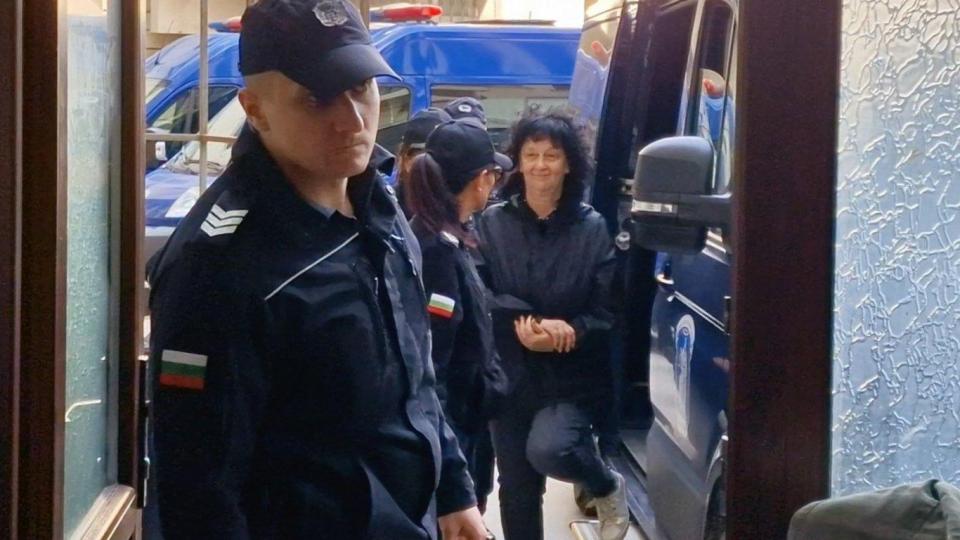 Деканът на Медицинския факултет в Пловдив направи самопризнания за източването на НЗОК